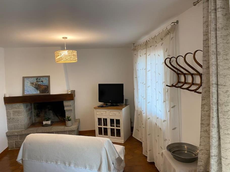 Logement Au Calme Pres D'Aurillac Sansac-de-Marmiesse ภายนอก รูปภาพ